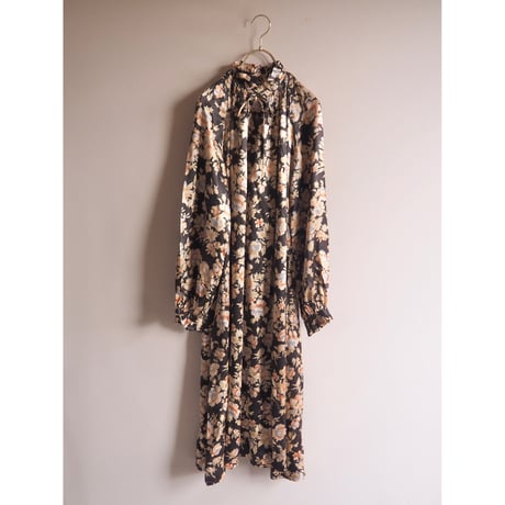 "MARK OF SYDNEY" floral satin midi dress