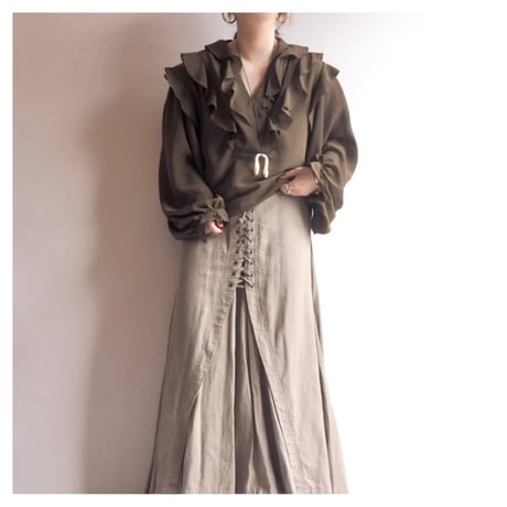 "Liz Craiborne" ruffle sheer blouse