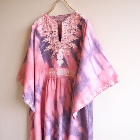 vintage embroidered  tie dyed kaftan dress
