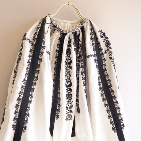 vintage romanian embroidered blouse