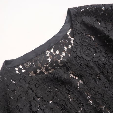 vintage no collar lace robe