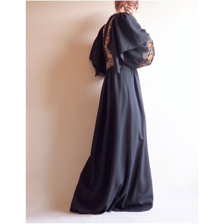 70s embroidered design sleeve maxi dress