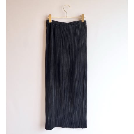 black micro pleated maxi skirt