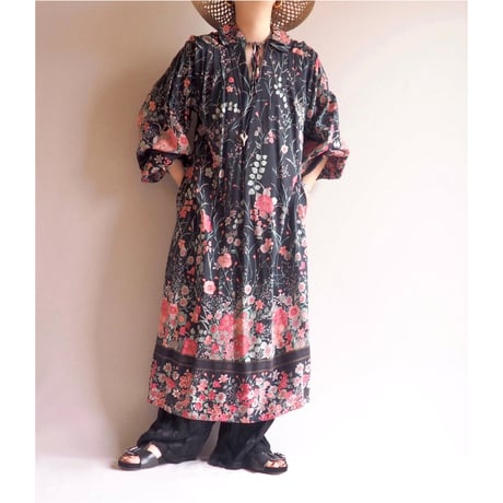vintage floral balloon sleeve midi dress