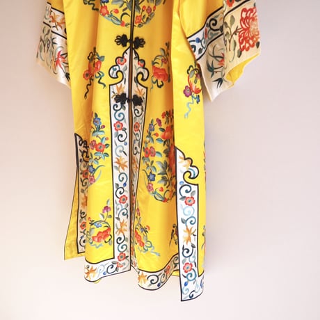 60〜70s chinese floral embroidered robe