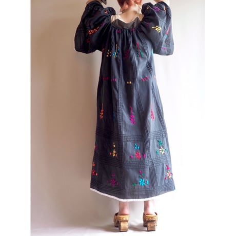 70s mexican embroidered midi dress