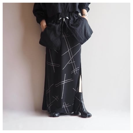 "GANTOS" abstract print side slit maxi skirt
