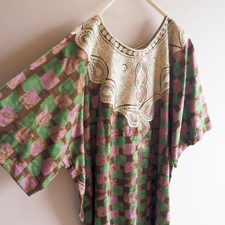 vintage embroidered kaftan dress