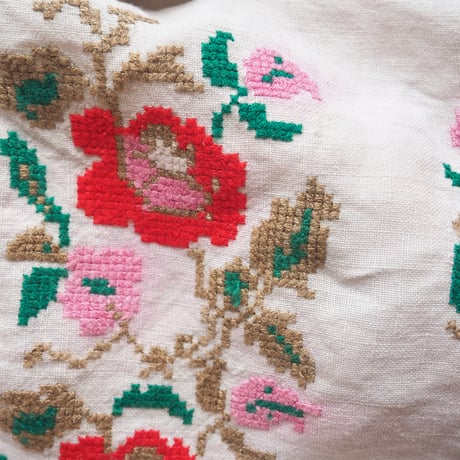 vintage ukrainian embroidered blouse