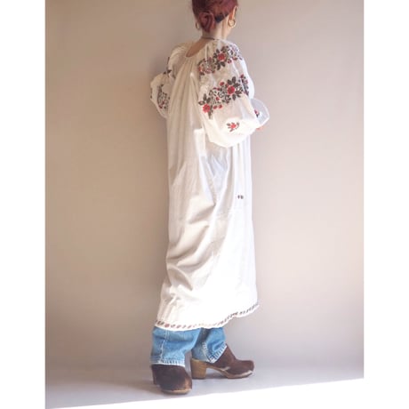 vintage ukrainian embroidered midi dress