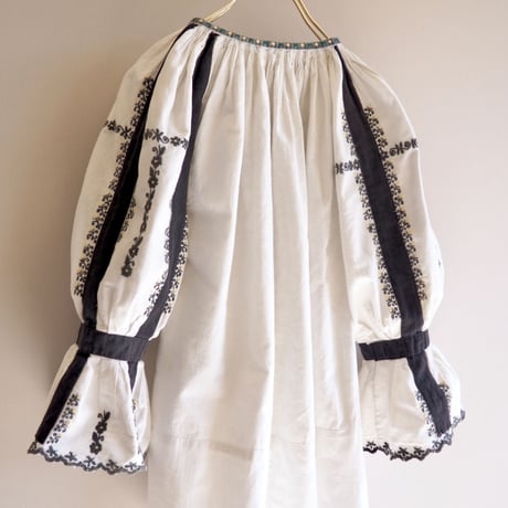 vintage romanian embroidered blouse