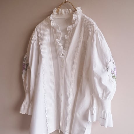 "Erba" puff sleeve ruffle blouse