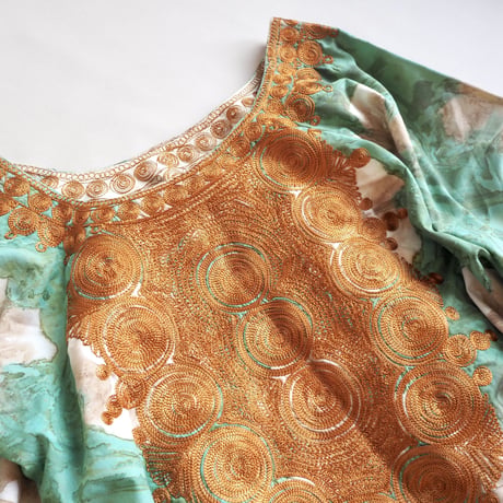 vintage tie dye embroidered kaftan dress