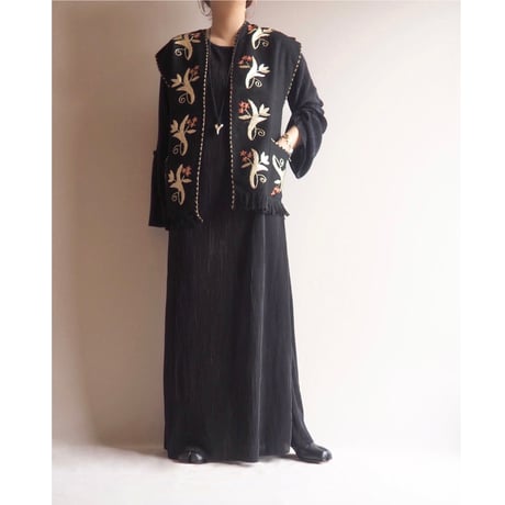 vintage black pleated maxi dress