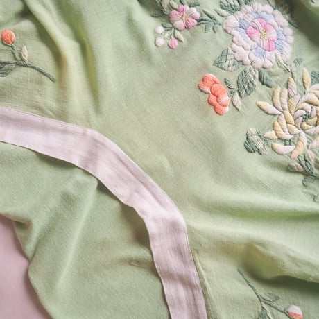 30〜40s floral embroidered robe
