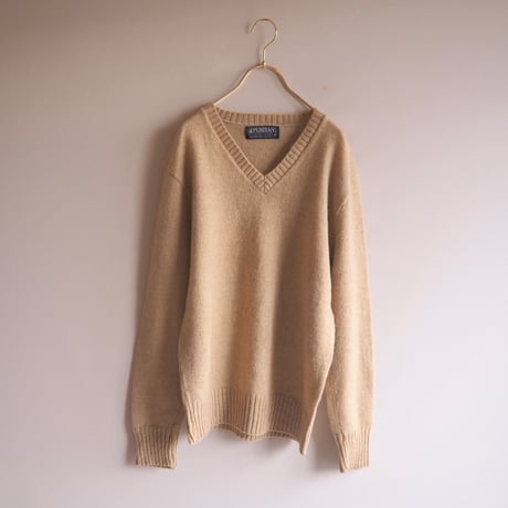 "PURITAN" V-neck wool sweater