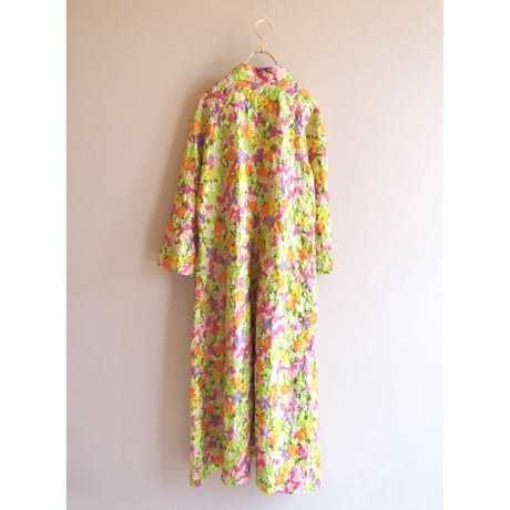 70s floral embossed house coat