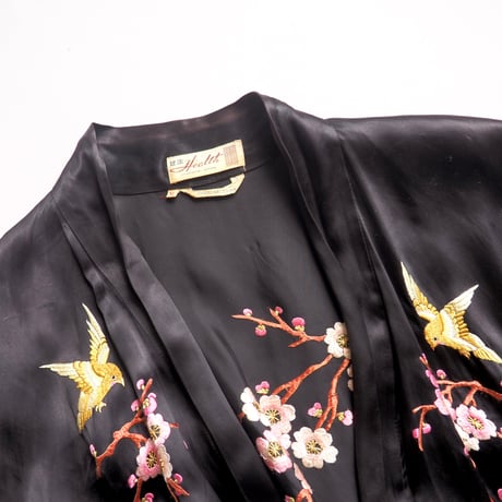 70s〜 floral embroidered satin robe