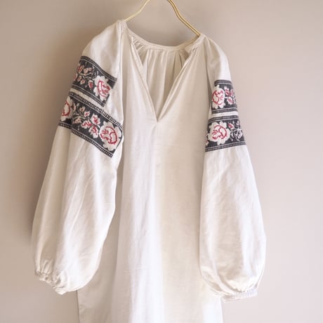 vintage ukrainian embroidered midi dress