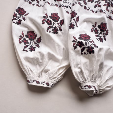 vintage ukrainian embroidered blouse