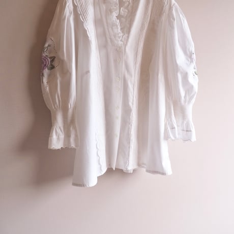 "Erba" puff sleeve ruffle blouse