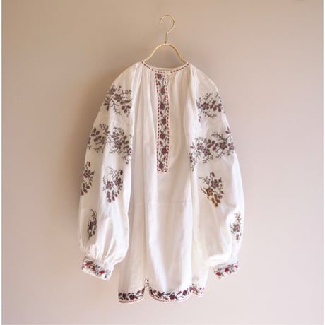 vintage ukrainian embroidered blouse