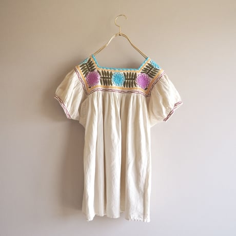 vintage mexican embroidered blouse