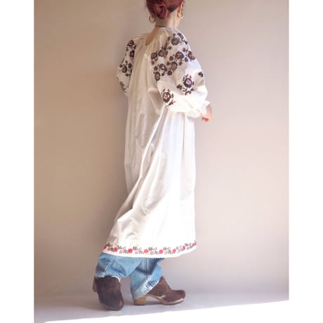 vintage ukrainian embroidered midi dress