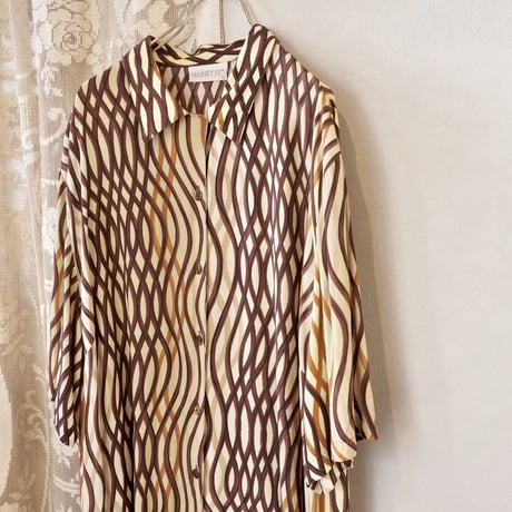 abstract wave pattern oversized s/s blouse