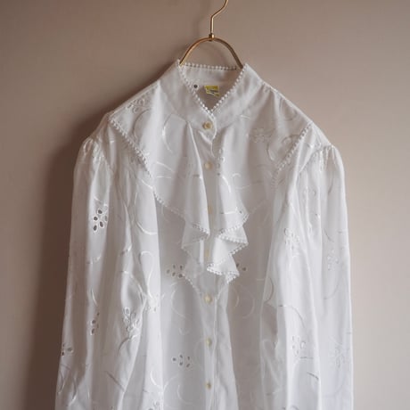 vintage eyelet lace folk ruffle blouse