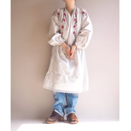 vintage ukrainian embroidered midi dress