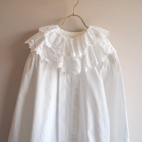 "EDITH MOSER" folk lace ruffle blouse