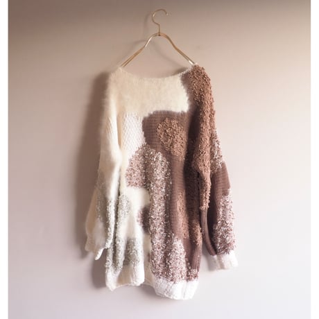 80s switching fuzzy sweater