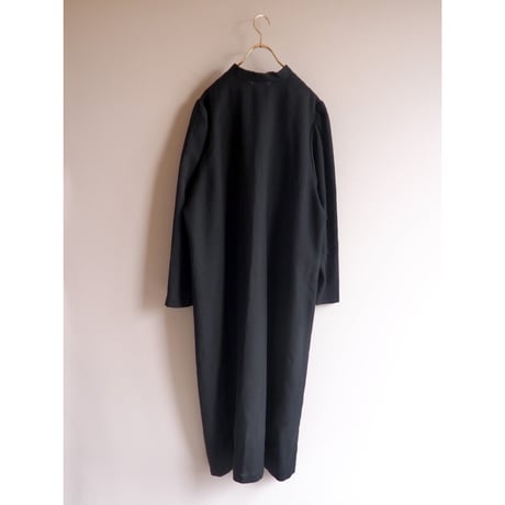"Carolin Muoti-Hovi" dolman sleeve maxi dress