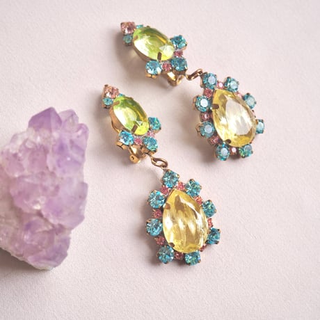 vintage czech rhinestone earrings(A)