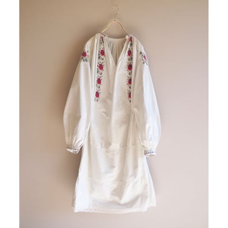 vintage ukrainian embroidered midi dress