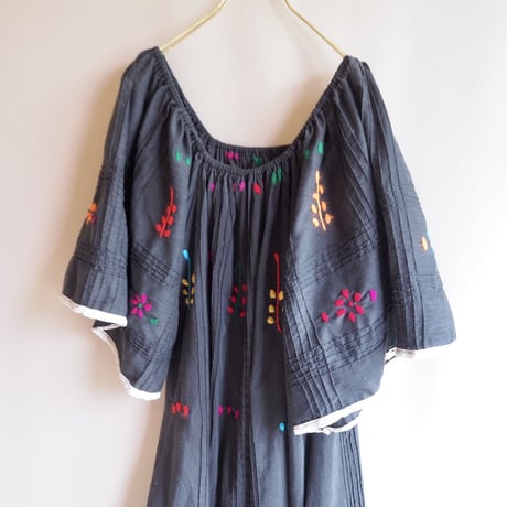 70s mexican embroidered midi dress