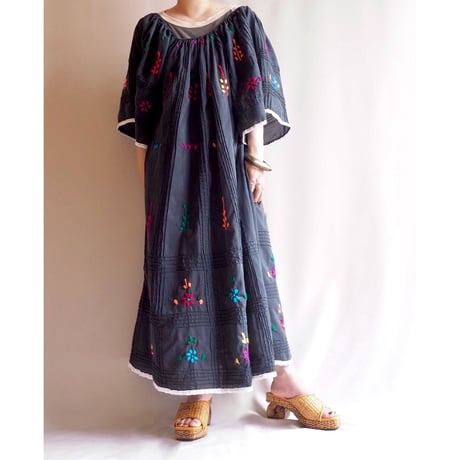 70s mexican embroidered midi dress
