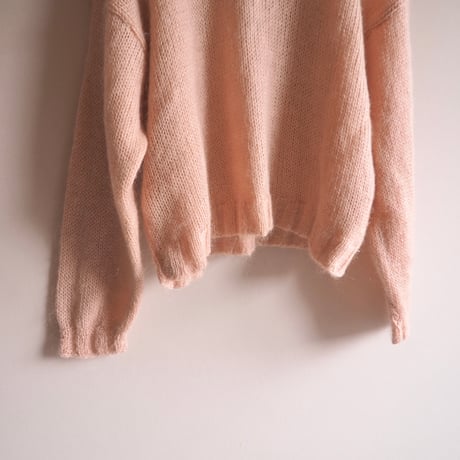 "REFERENCE POINT" cropped mohair sweater (dusty pink)