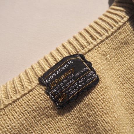 70s "JC Penney" V-neck acrylic sweater