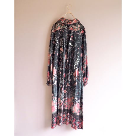 vintage floral balloon sleeve midi dress