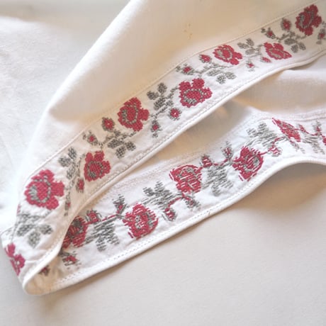 vintage ukrainian embroidered blouse