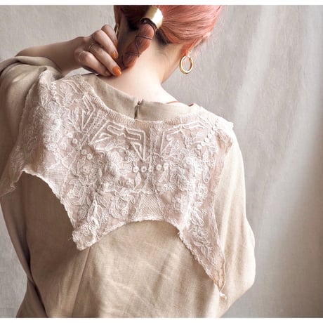 vintage beige lace collar