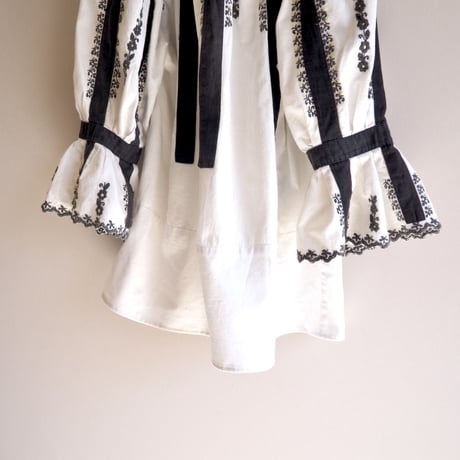 vintage romanian embroidered blouse