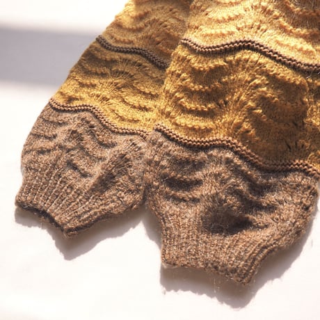 70s gradation wave design hand knit sweater