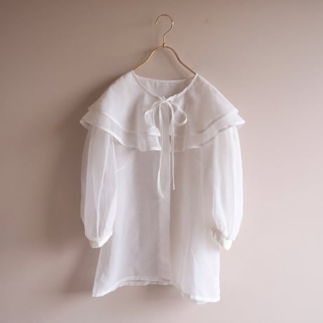 "Vera Mont" big collar sheer blouse
