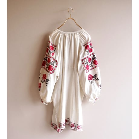 vintage ukrainian embroidered blouse