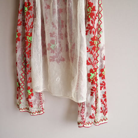 50〜60s romanian sheer embroidered blouse