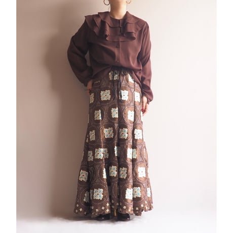 vintage floral embroidered maxi skirt