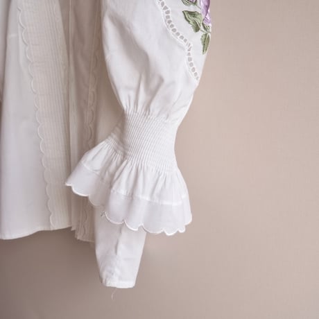 "Erba" puff sleeve ruffle blouse